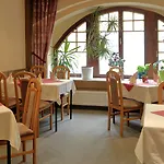 Und Roter Hirsch 3* Claußnitz