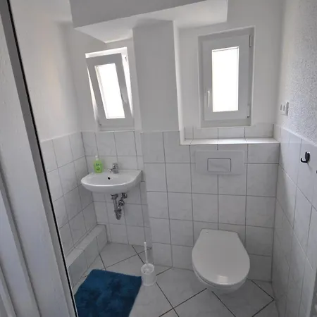 Gæstehus Und Roter Hirsch