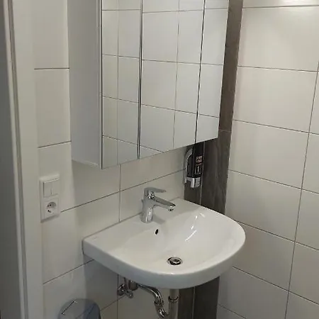 Gæstehus Und Roter Hirsch