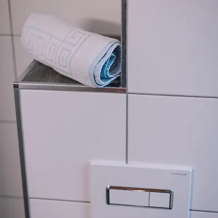 Und Roter Hirsch 3* Claußnitz