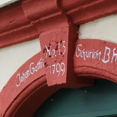 Und Roter Hirsch Claußnitz