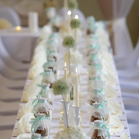 Und Roter Hirsch Gæstehus 3*