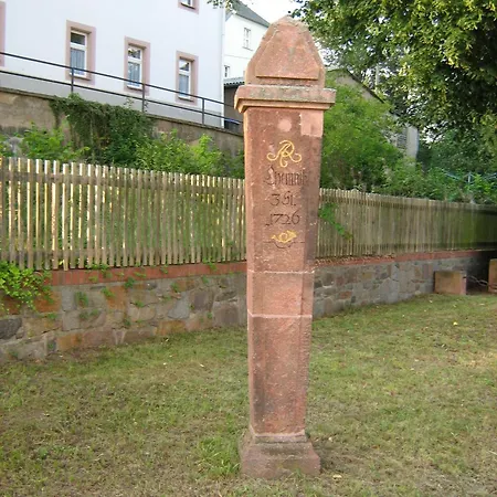 Und Roter Hirsch Gæstehus