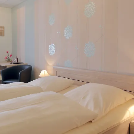 Und Roter Hirsch Gæstehus 3*