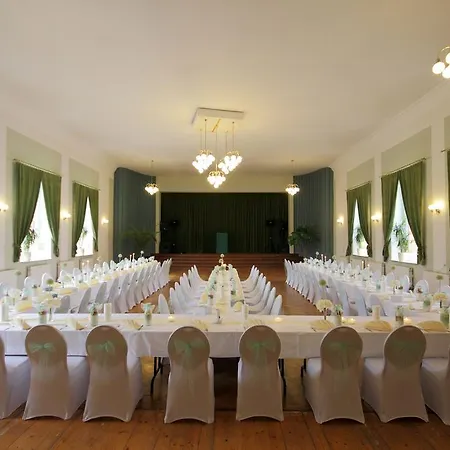 Gæstehus Und Roter Hirsch 3*