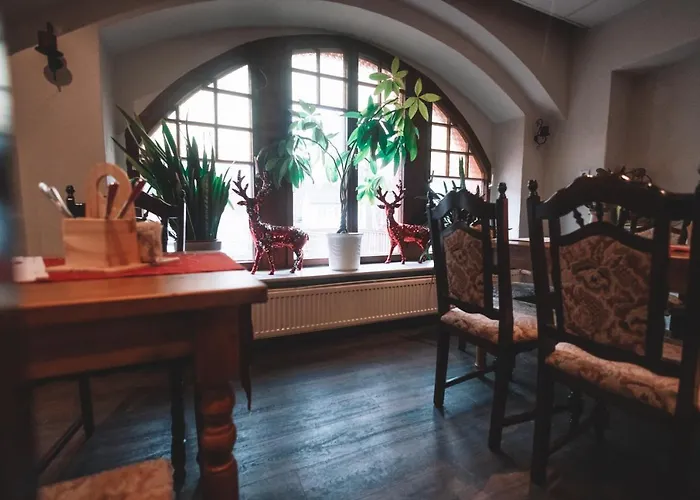 Und Roter Hirsch 3* Claußnitz