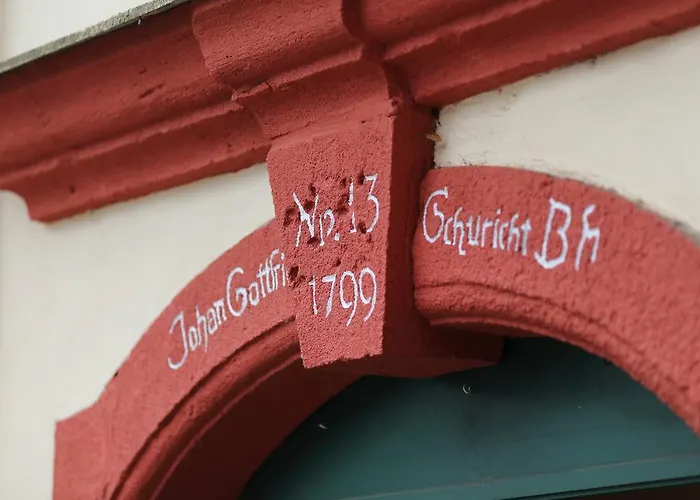 Und Roter Hirsch Claußnitz