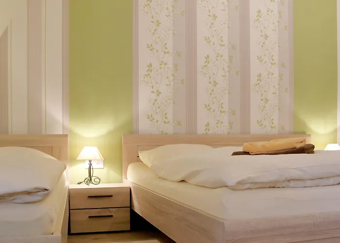 Und Roter Hirsch Gasthof Claußnitz