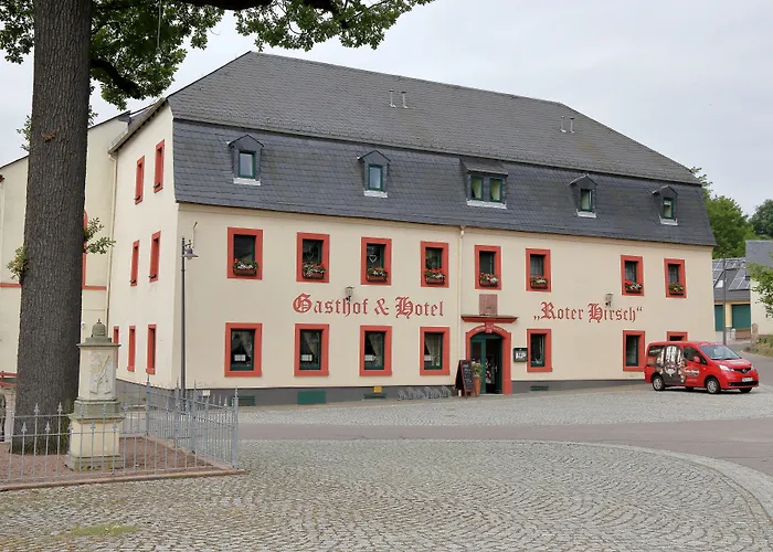 Und Roter Hirsch Gasthof 3*