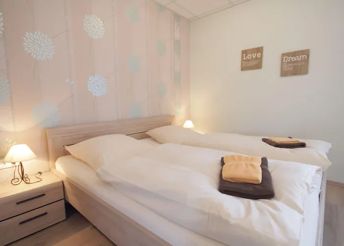 Und Roter Hirsch 3* Claußnitz